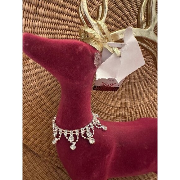 Two piece holiday reindeer, Decor, broken - Picture 3 of 12